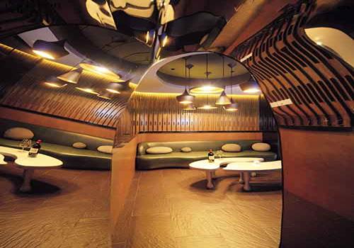 在清光閑影中沉醉?。蹋帷。?eacute;　紅酒吧設計效果圖