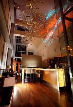 美酒配夜景  Penthouse頂樓酒吧設計圖