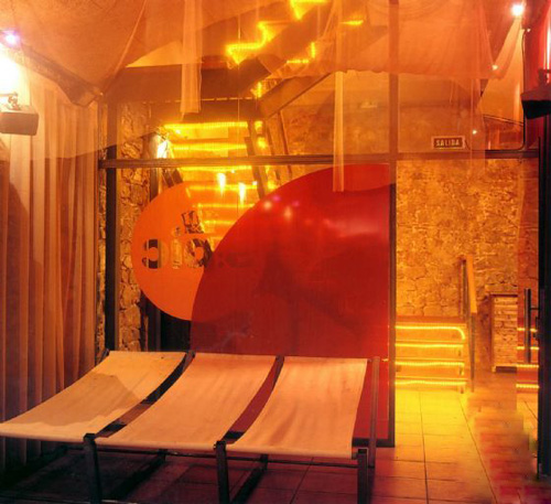 國外酒吧設計說明  感受巴塞羅那風情酒吧設計圖