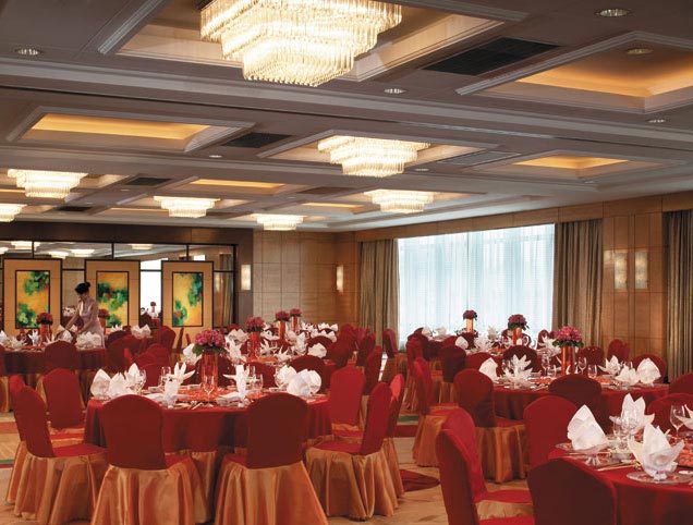 　　不管是之前的韓流侵襲還是現在紅紅火火的洋節日，對消費者和商家來說，是想玩和要會玩的關系。今天ＺＤＤ哲東酒店設計公司要和大家分享的是洋節日扎堆，看京城各品牌酒店如何奢華應對！