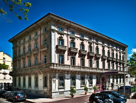 米蘭最具夢幻氣質的五星級Chateau Monfort城堡酒店設計