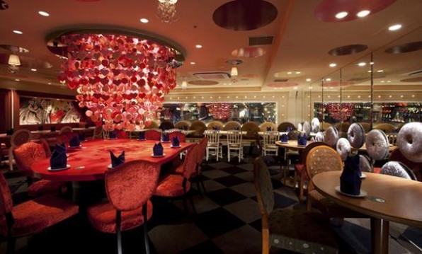  魔法主題餐飲會所設計